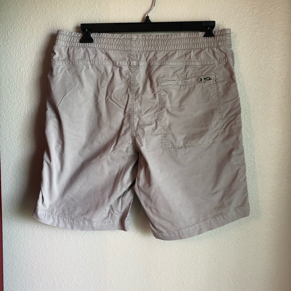 American Eagle Extreme Flex Shorts - Picture 2 of 3